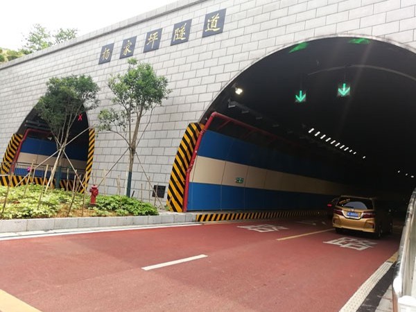 湖南郴州楊家坪隧道（九渡江隧道）—魯泰隧道裝飾板應用